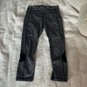 Lululemon 21’ capris